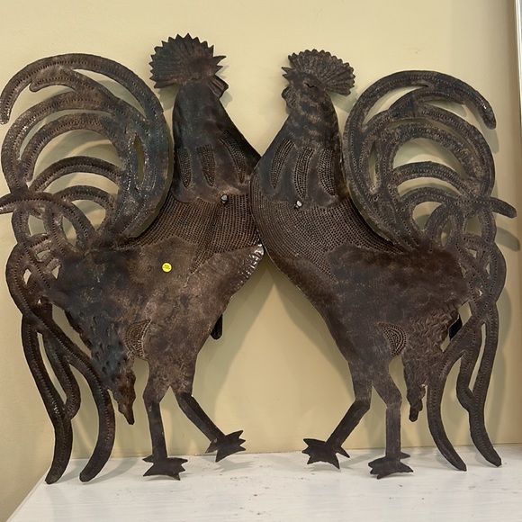 Decorative Metal Roosters - Picture 4 of 4